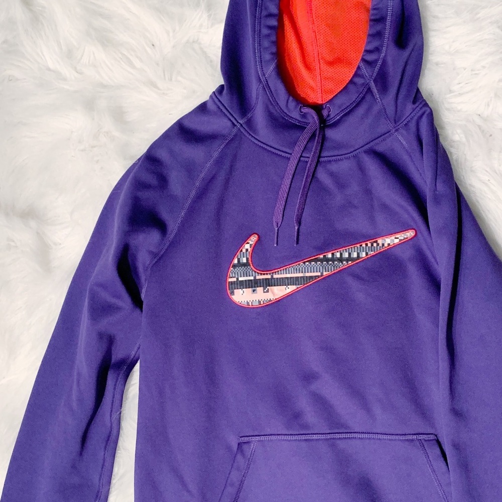 ✔️🔥 WOMEN’S NIKE THERMA-FIT SWEATSHIRT ✔️🔥